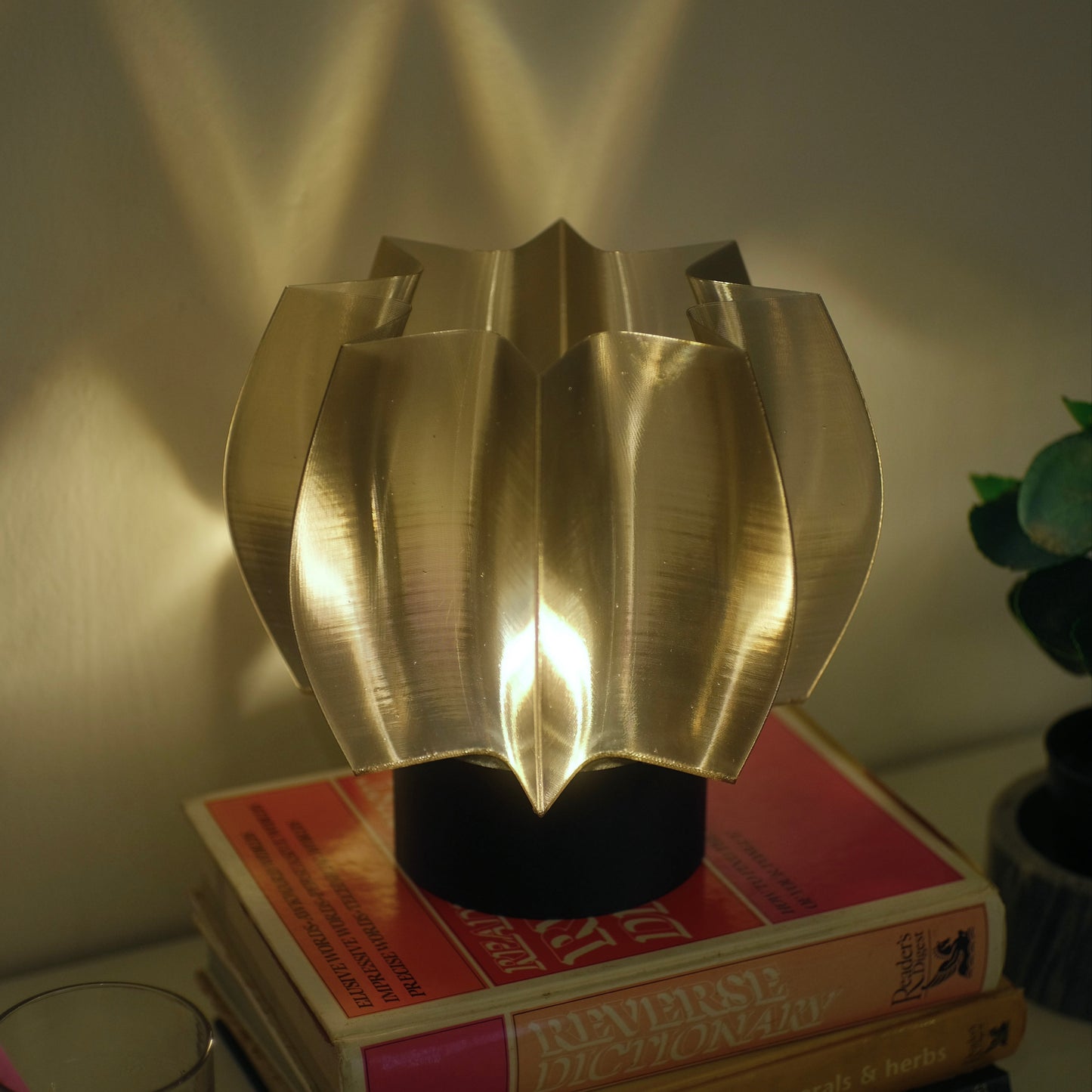 Malik Lamp