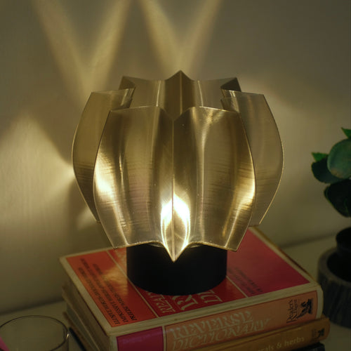 Malik Lamp